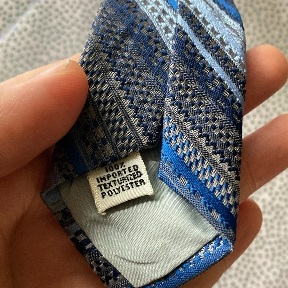 VINTAGE Youngs by damon men's tie